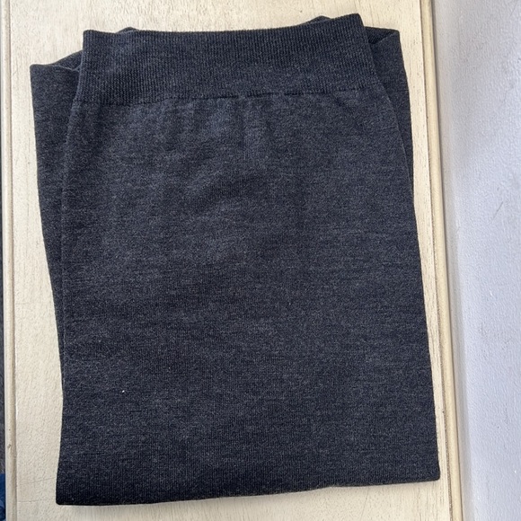 NWT - Joseph Abboud BIG and Tall Merino Wool V-Neck Sweater, Charcoal - Size 3X - Picture 5 of 9